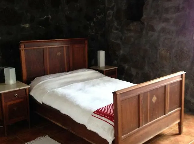 Casa Da Lava São Roque do Pico